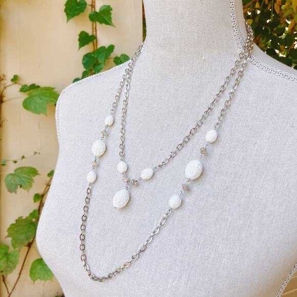 Vintage 1960s Signed Sarah Coventry Necklace Earrings Set White Resin Bead Mod - Picture 2 of 12